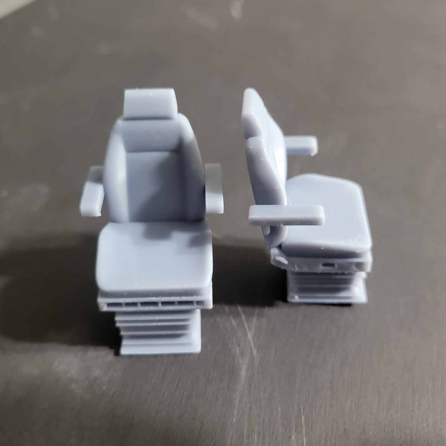 1 25 3d Printed Resin Semi Truck Air Ride Seats (2) – Kootenay 3d Model 